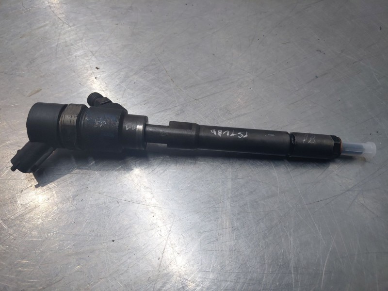 Recambio de inyector para chevrolet captiva (c100, c140) 2.0 d 4wd referencia OEM IAM 0445110270  