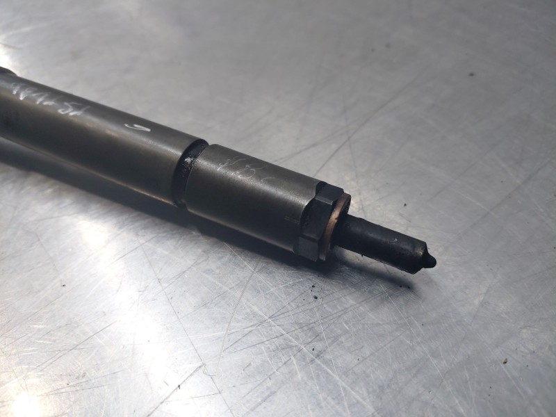 Recambio de inyector para chevrolet captiva (c100, c140) 2.0 d 4wd referencia OEM IAM 0445110270  