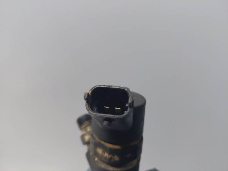 Recambio de inyector para chevrolet captiva (c100, c140) 2.0 d 4wd referencia OEM IAM 0445110270  