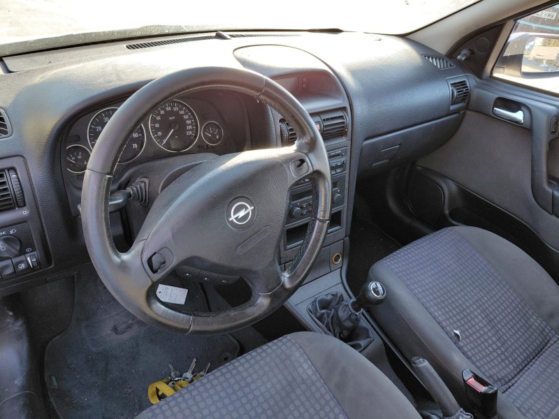 opel astra g hatchback (t98) del año 2003