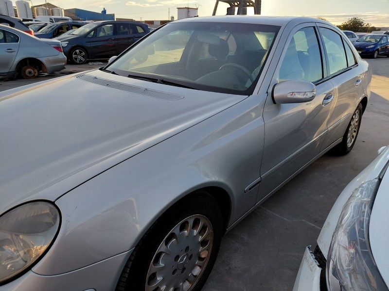 mercedes-benz clase e (w211) del año 2004