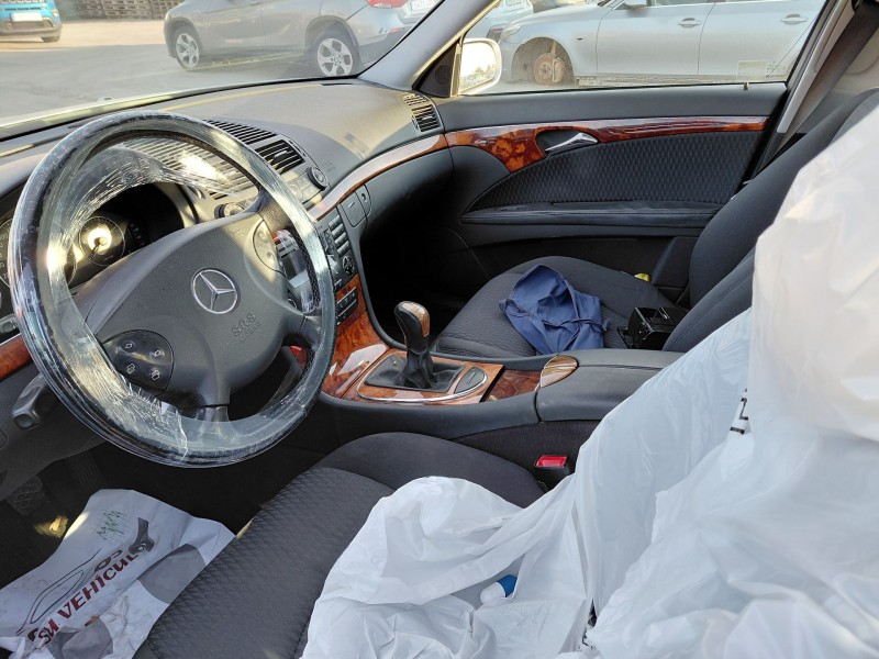 mercedes-benz clase e (w211) del año 2004
