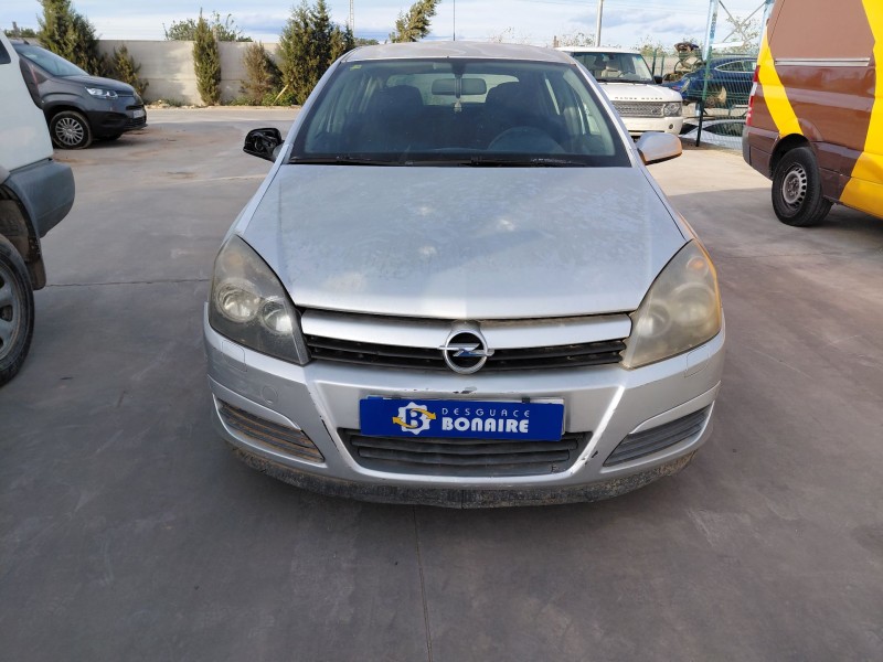 opel astra h (a04) del año 2004