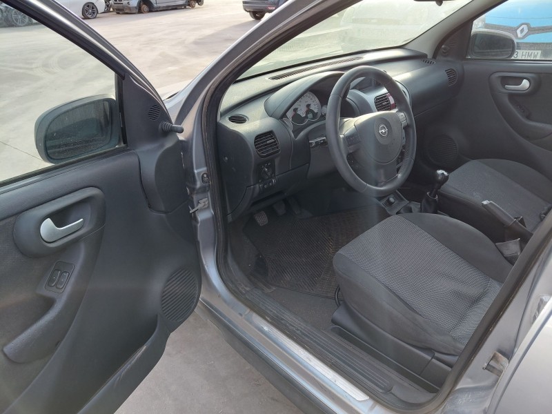 opel corsa c (x01) del año 2006