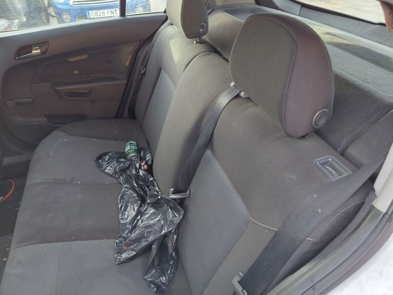 opel corsa c (x01) del año 2006