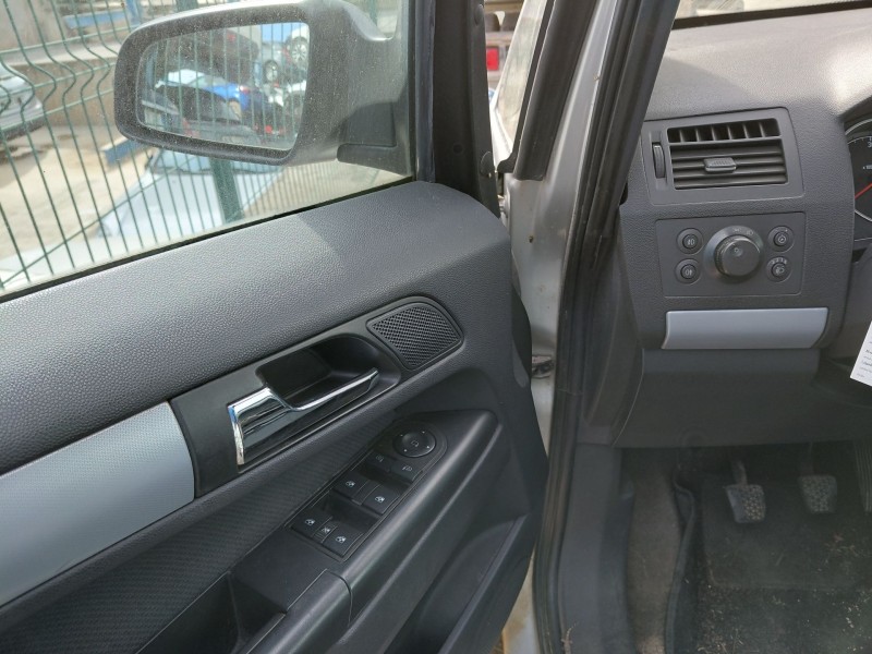 opel zafira / zafira family b (a05) del año 2005