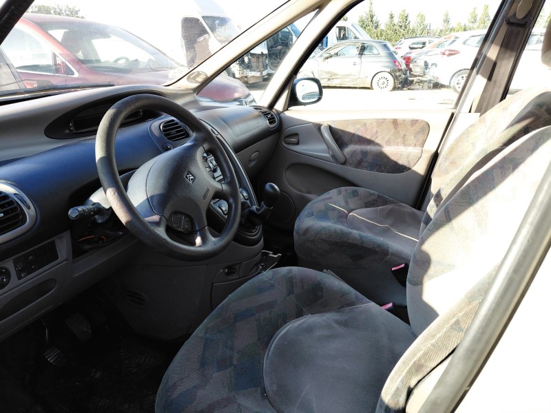 citroën xsara picasso (n68) del año 2002