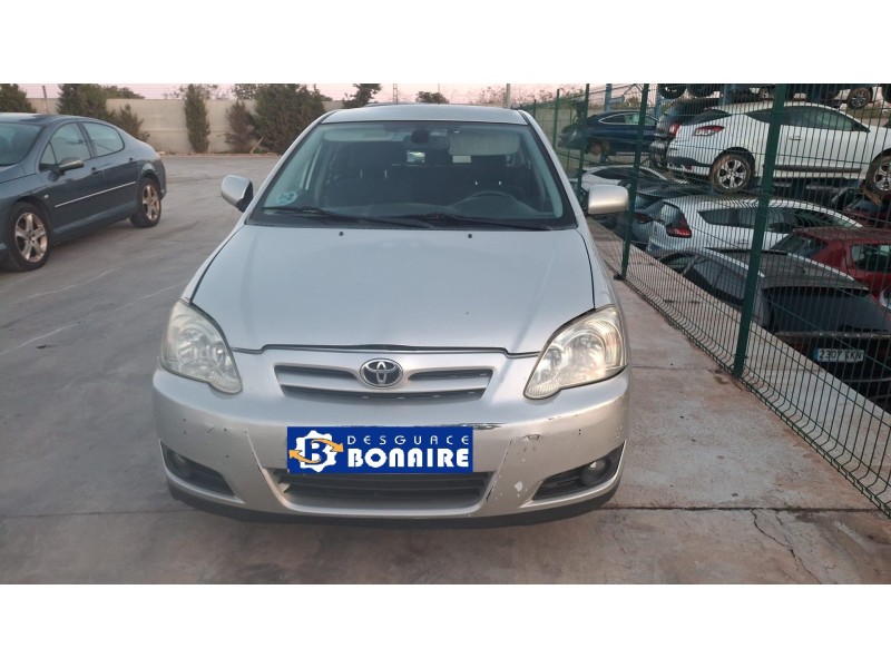 toyota corolla (_e12_) del año 2005