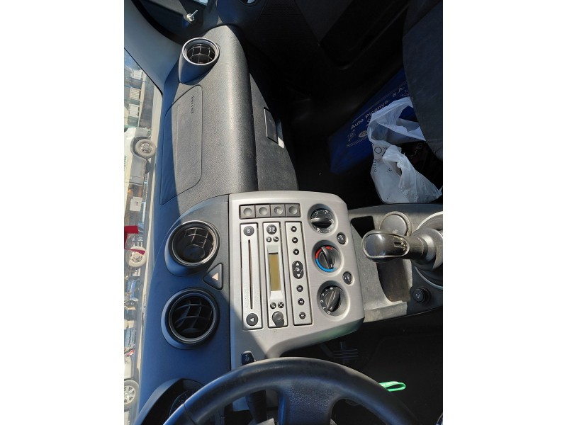 ford fiesta v (jh_, jd_) del año 2004