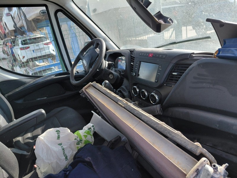 iveco daily vi caja/chasis del año 2015