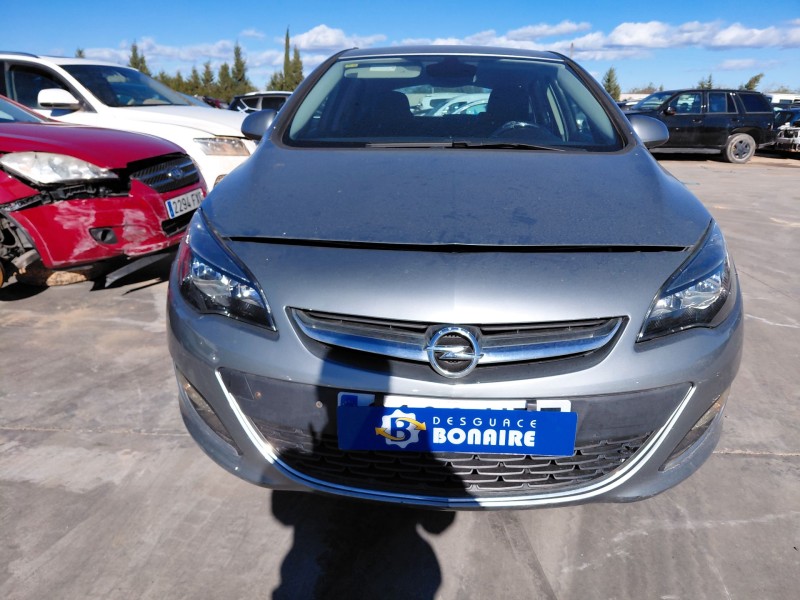 opel astra j (p10) del año 2013