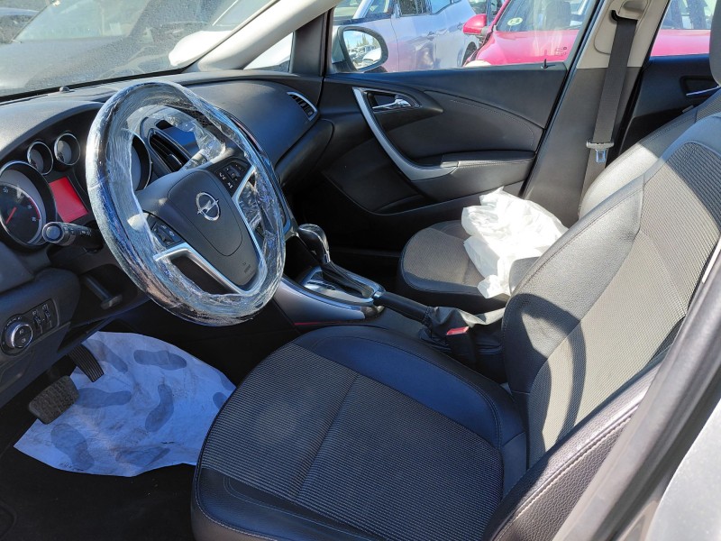 opel astra j (p10) del año 2013