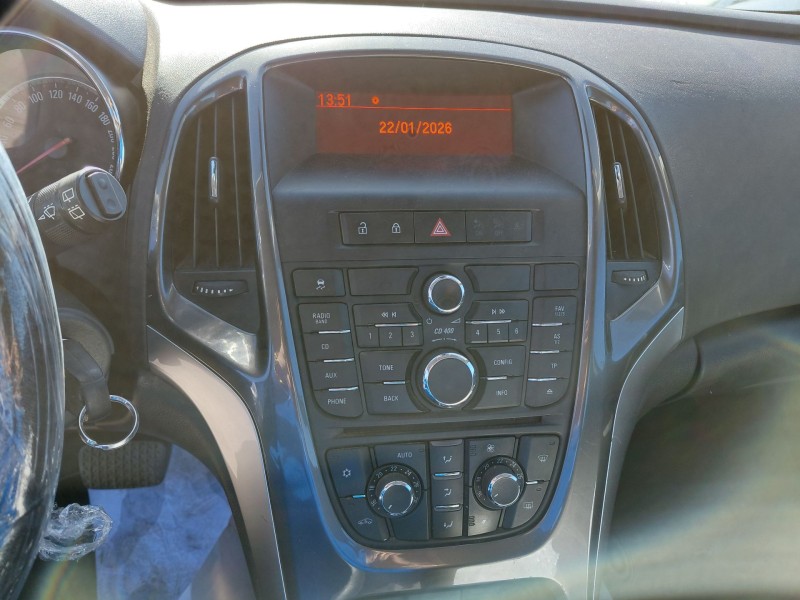 opel astra j (p10) del año 2013