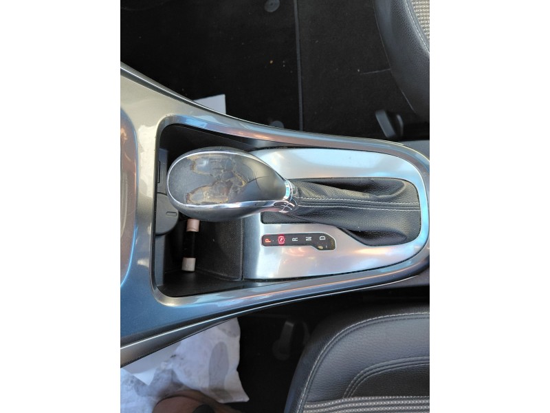 opel astra j (p10) del año 2013