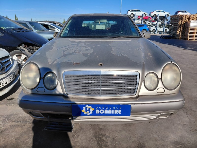 mercedes-benz clase e (w210) del año 1998
