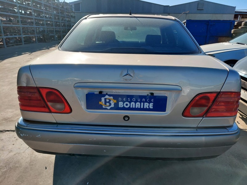 mercedes-benz clase e (w210) del año 1998