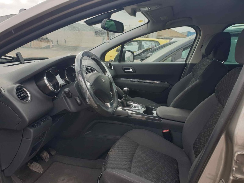 peugeot 3008 del año 2016