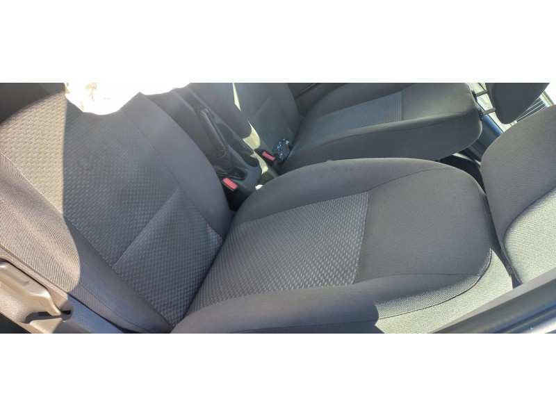 ford focus berlina (cap) del año 2005