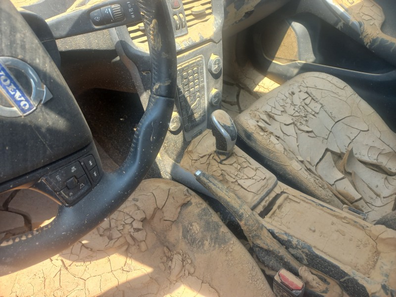 volvo v40 del año 2013