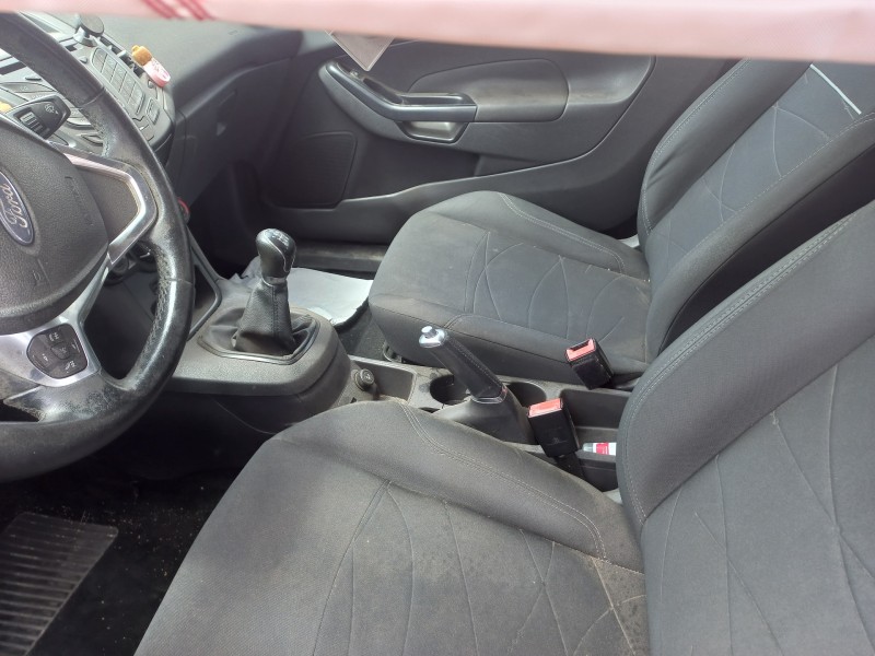 ford fiesta (ccn) del año 2012