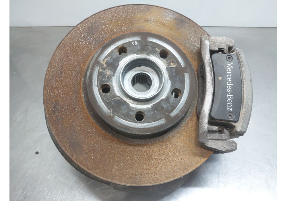 Recambio de mangueta delantera derecha para mercedes-benz clase a (w177) a 180 (177.084) referencia OEM IAM   