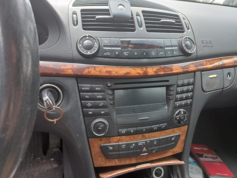 mercedes-benz clase e (w211) berlina del año 2003