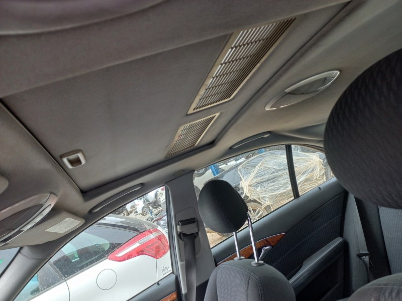 mercedes-benz clase e (w211) berlina del año 2003