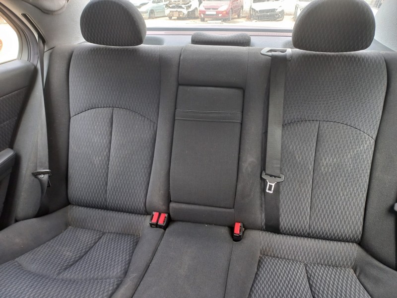 mercedes-benz clase e (w211) berlina del año 2003