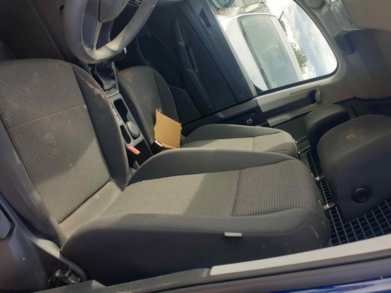 volkswagen caddy v del año 2023