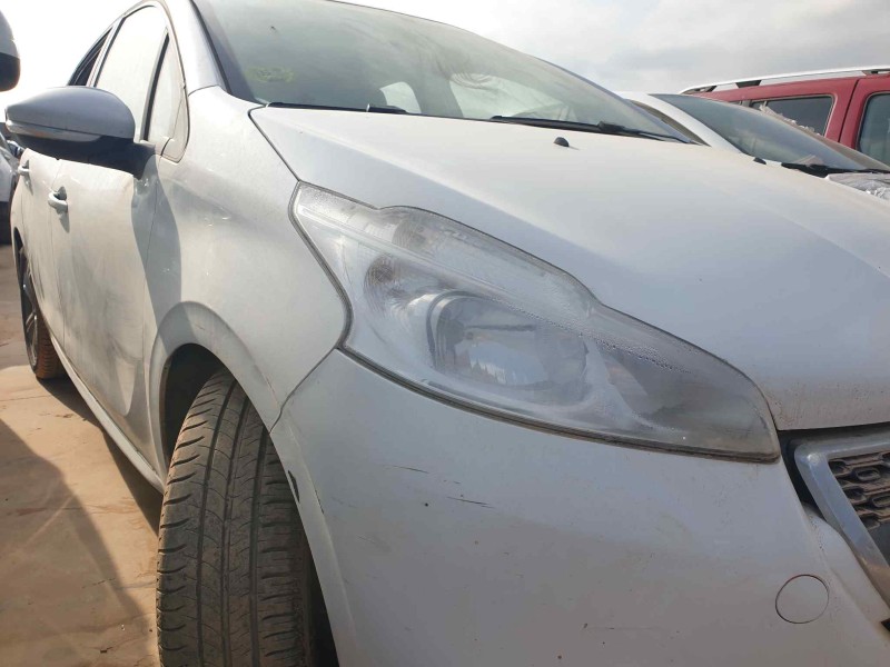 peugeot 208 del año 2013