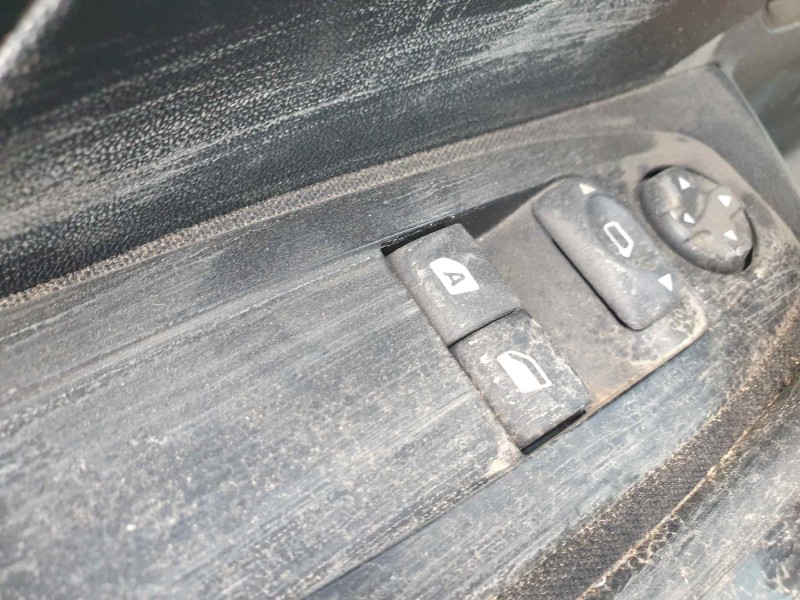 peugeot 208 del año 2013