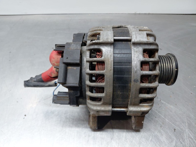 Recambio de alternador para nissan x-trail (t32) acenta referencia OEM IAM   