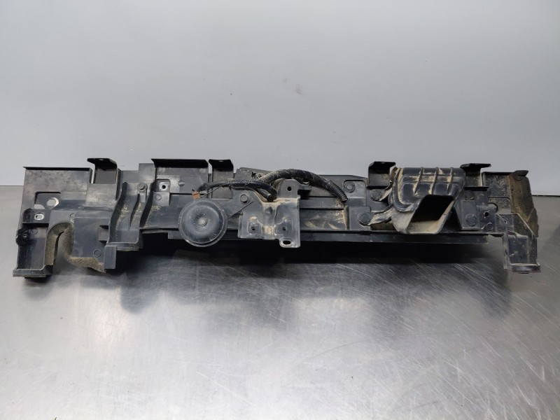 Recambio de travesaño superior para nissan x-trail (t32) acenta referencia OEM IAM   