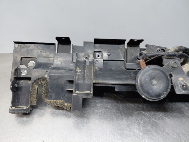 Recambio de travesaño superior para nissan x-trail (t32) acenta referencia OEM IAM   