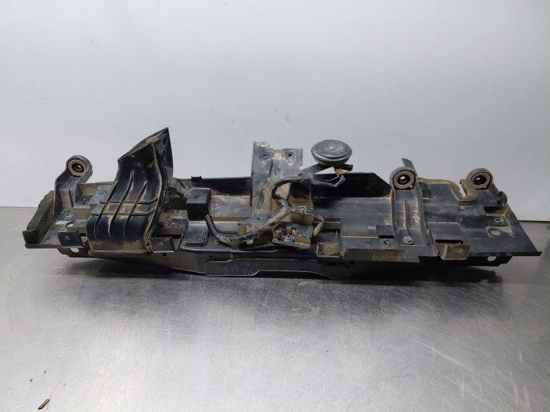 Recambio de travesaño superior para nissan x-trail (t32) acenta referencia OEM IAM   