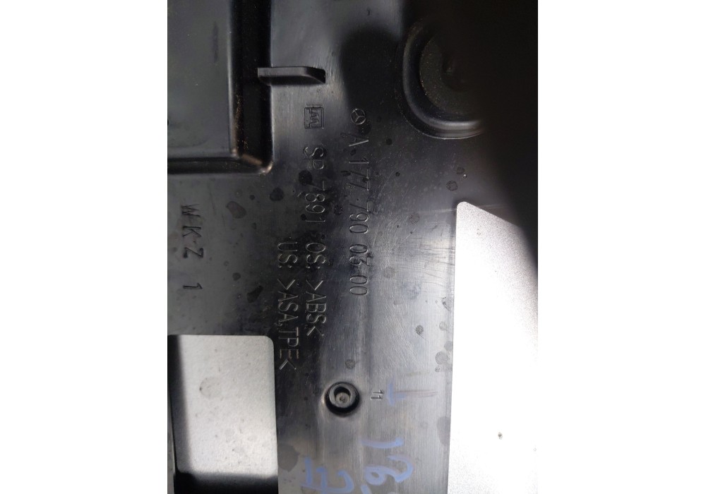 Recambio de aleron trasero para mercedes-benz clase a (w177) a 180 (177.084) referencia OEM IAM   