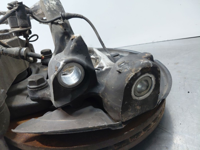 Recambio de mangueta delantera izquierda para audi a4 avant (8e) confort referencia OEM IAM 8E0407253H  