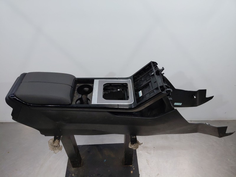 Recambio de apoyabrazos central para land rover range rover evoque (l551) 2.0 d150 referencia OEM IAM   