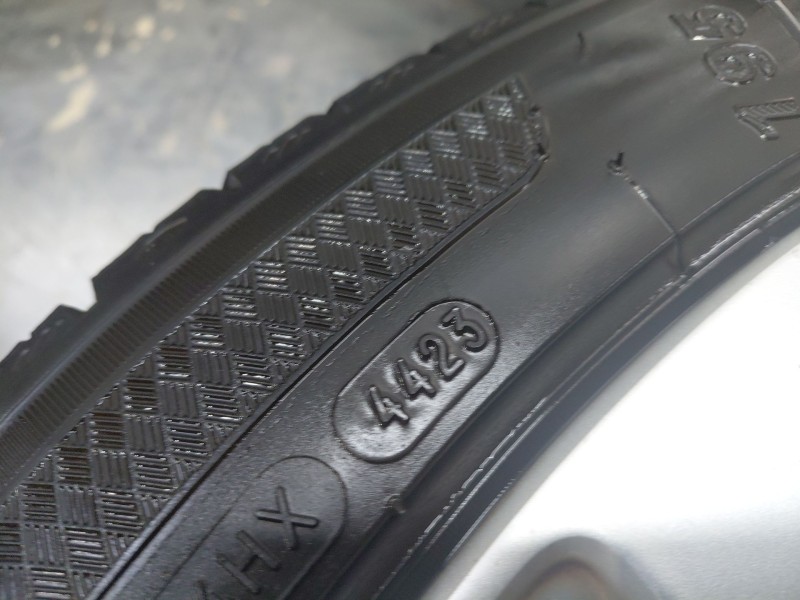 Recambio de juego llantas para renault scenic iv intens referencia OEM IAM 403006854R  