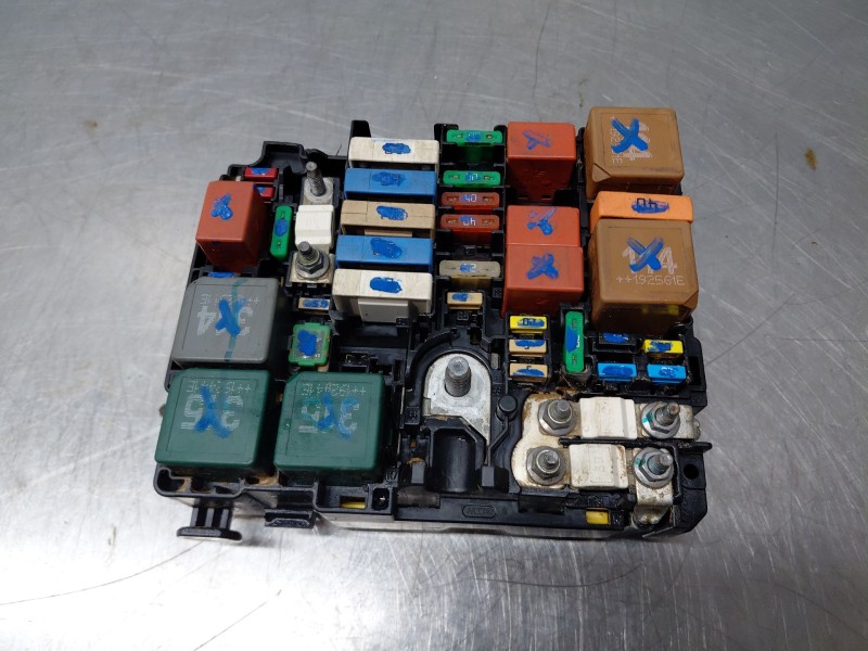 Recambio de caja reles / fusibles para citroën c4 cactus bluehdi referencia OEM IAM   