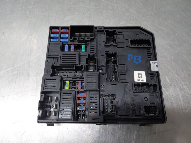 Recambio de caja reles / fusibles para nissan x-trail (t32) acenta referencia OEM IAM   