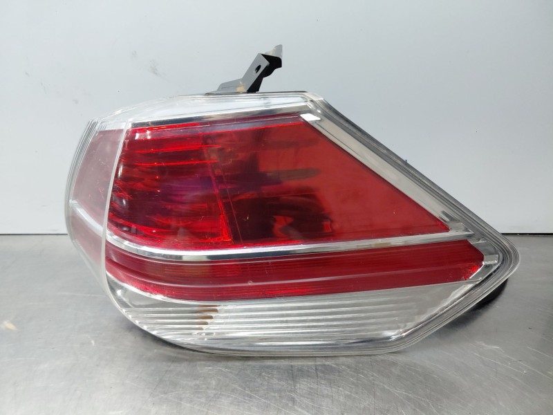 Recambio de piloto trasero derecho para nissan x-trail (t32) acenta referencia OEM IAM   