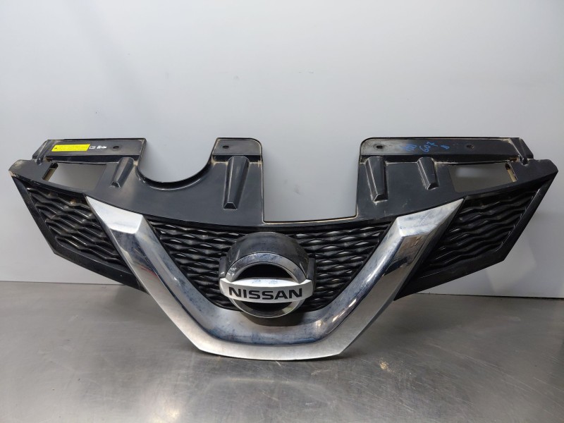 Recambio de rejilla delantera para nissan x-trail (t32) acenta referencia OEM IAM   
