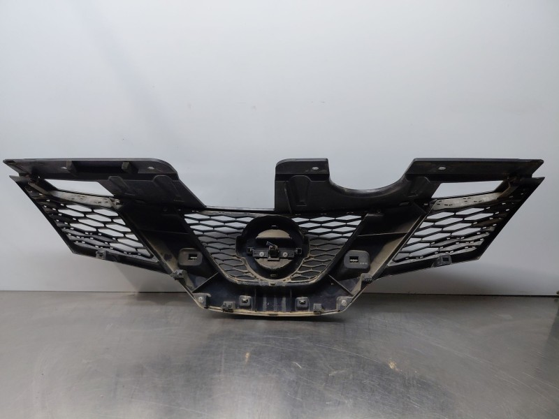 Recambio de rejilla delantera para nissan x-trail (t32) acenta referencia OEM IAM   