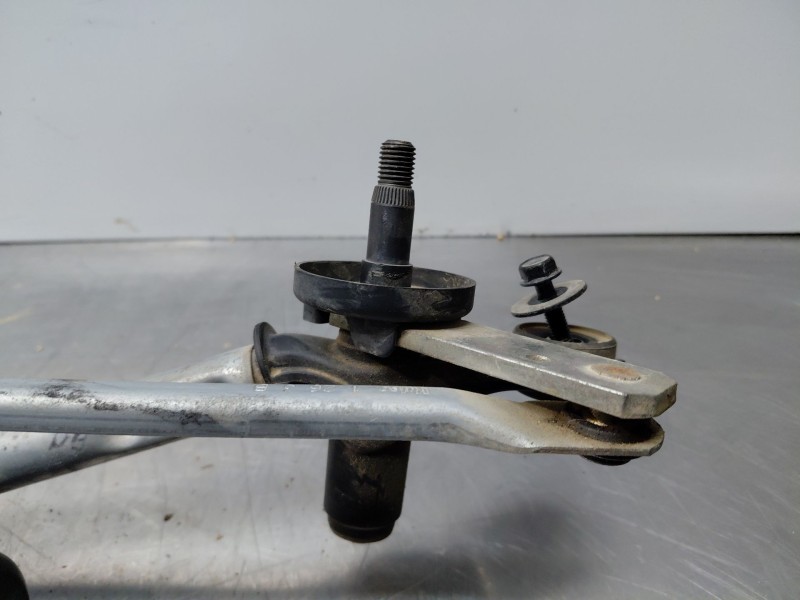 Recambio de motor limpia delantero para hyundai bayon hybrid referencia OEM IAM   