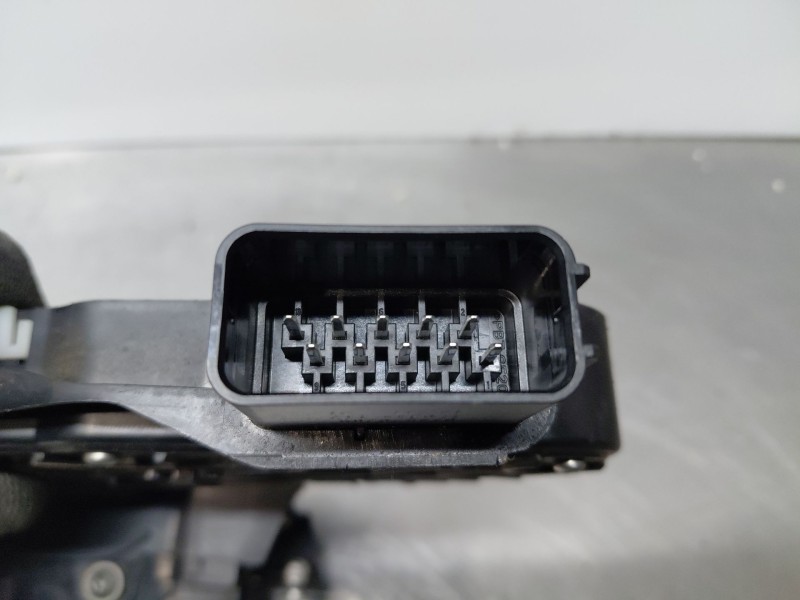 Recambio de cerradura puerta delantera derecha para ford kuga i 2.0 tdci referencia OEM IAM 1523307  