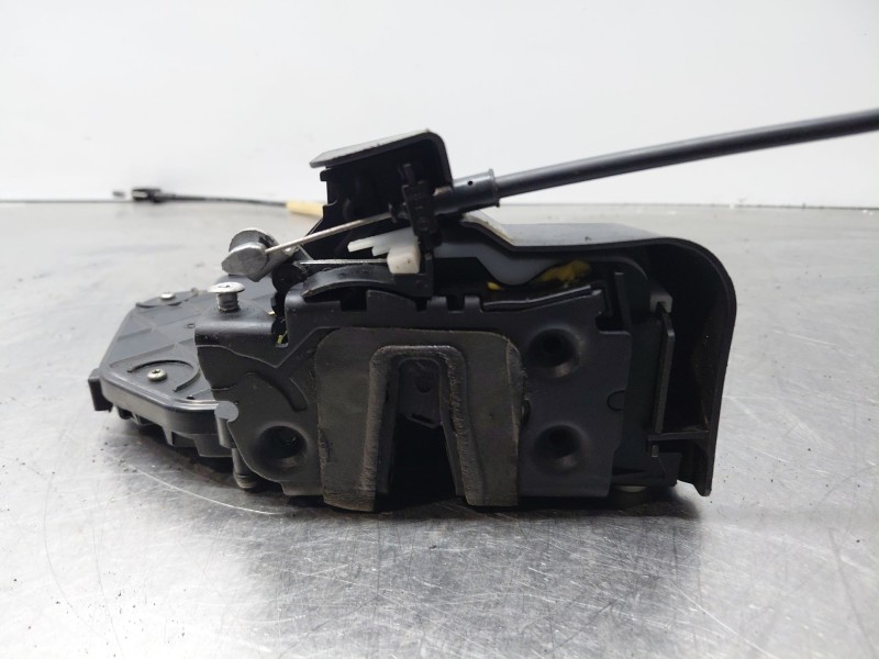 Recambio de cerradura puerta trasera izquierda para ford kuga i 2.0 tdci referencia OEM IAM 1523331  