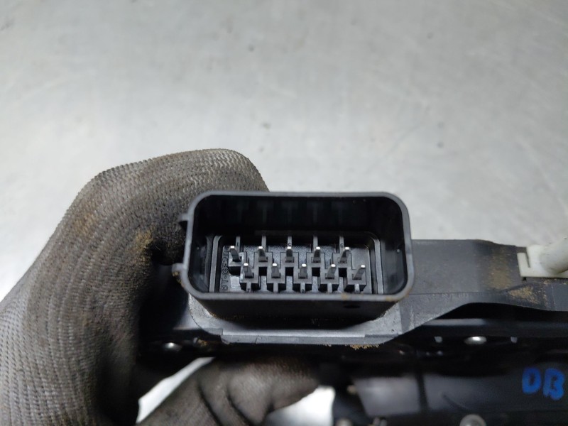 Recambio de cerradura puerta trasera izquierda para ford kuga i 2.0 tdci referencia OEM IAM 1523331  