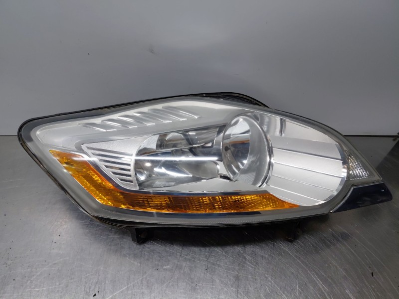 Recambio de faro derecho para ford kuga i 2.0 tdci referencia OEM IAM 1717360  