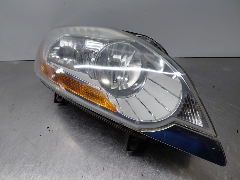 Recambio de faro derecho para ford kuga i 2.0 tdci referencia OEM IAM 1717360  